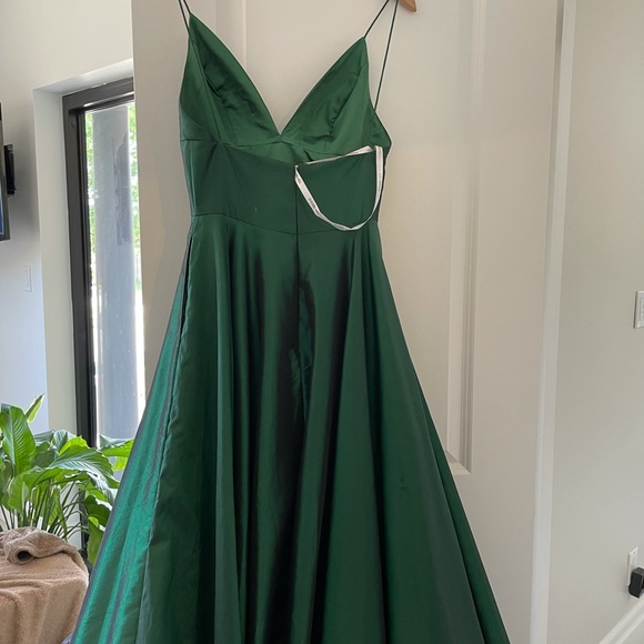 - Green Gown Sherri Hill - Picture 2 of 3